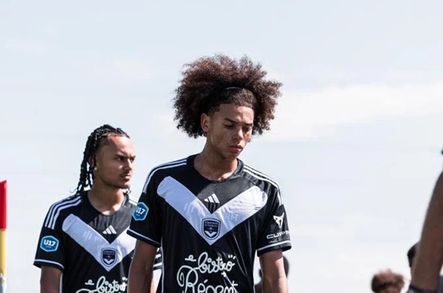 xuat-hien-cau-thu-viet-kieu-1