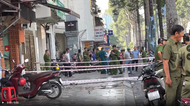 chay-quan-an-tran-hung-dao-tp-hcm-4