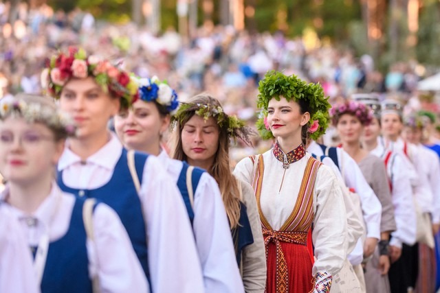 dat-nuoc-thieu-dan-ong-4