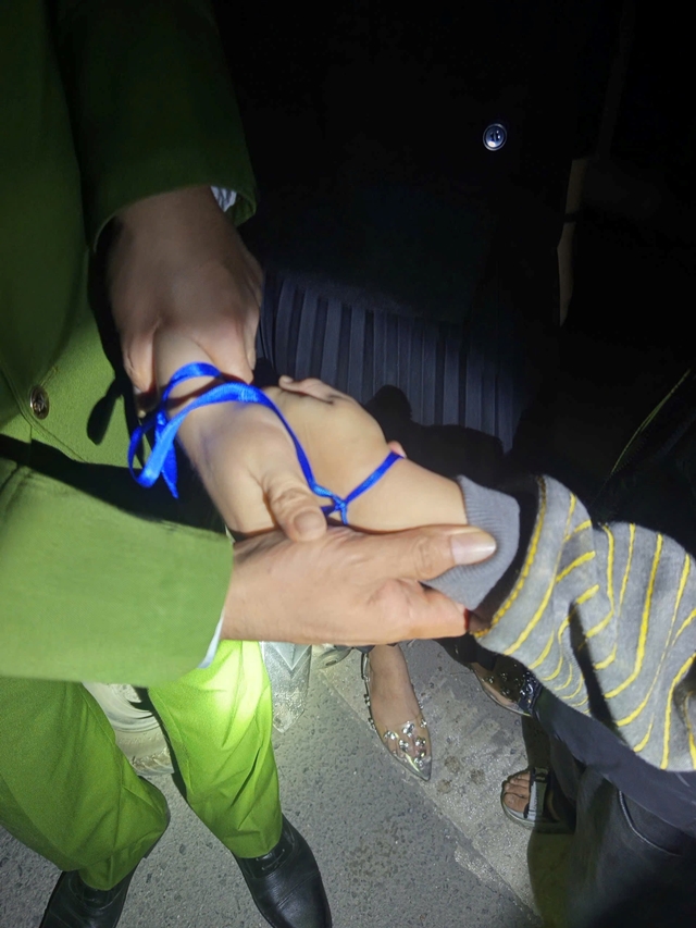 me-buoc-tay-con-hai-phong-2