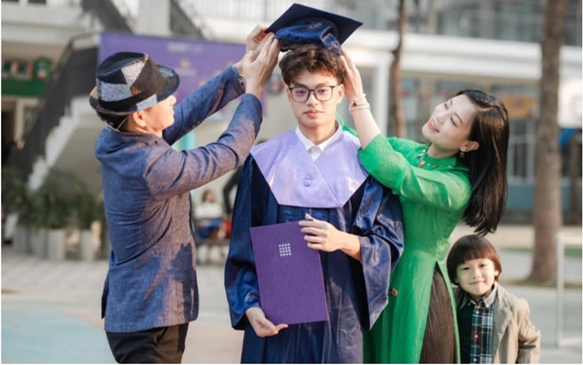 con-trai-nsnd-xuan-bac-6