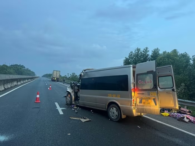 tai-nan-xe-khach-xe-dau-keo-11-nguoi-thuong-vong-1