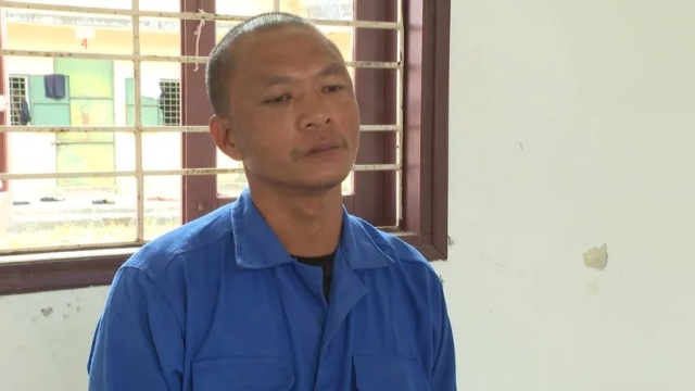 nguoi-dan-ong-dap-pha-ngai-vang-5