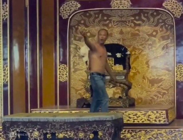 ke-dap-pha-ngai-vang-trieu-nguyen-3