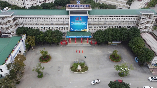 dai-hoc-vinh-2