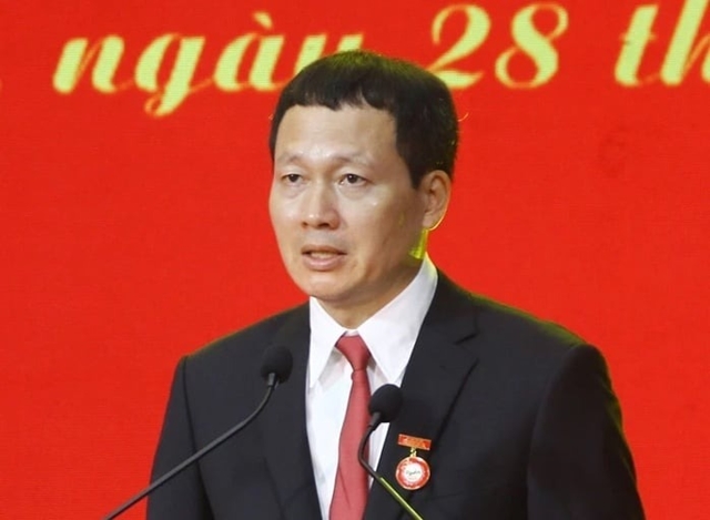 bi-thu-tung-la-tuong-linh-quan-doi-cong-an-4