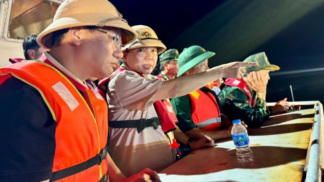 lat-tau-quang-ninh-28