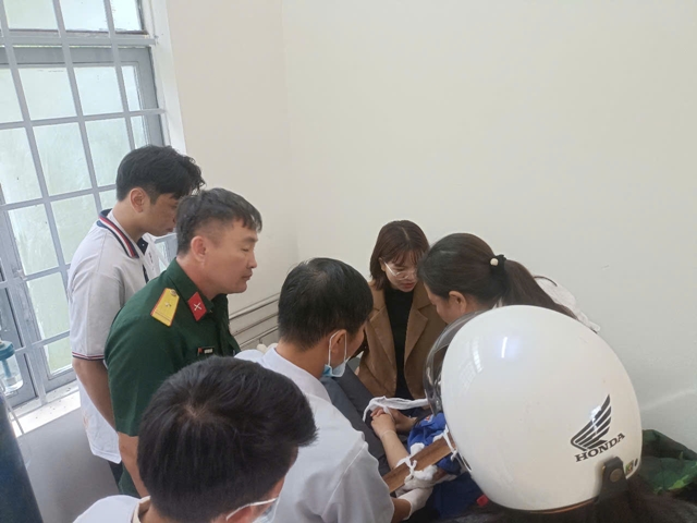 lat-xe-khach-lam-dong-3