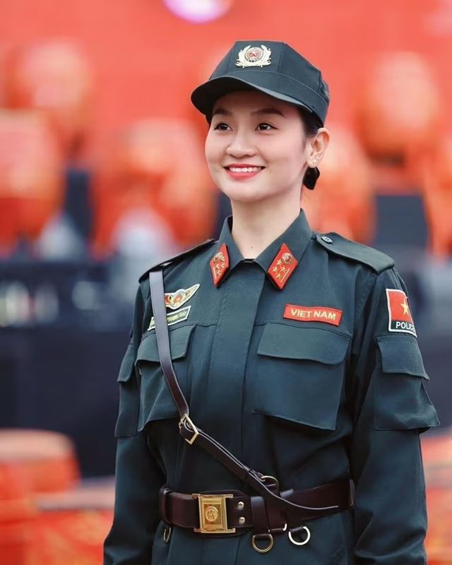 nu-dai-uy-7
