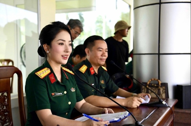 nu-thuong-uy-1