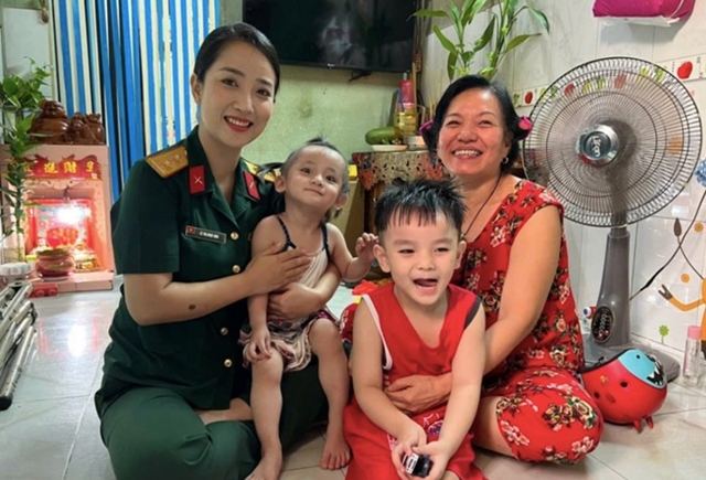 nu-thuong-uy-4