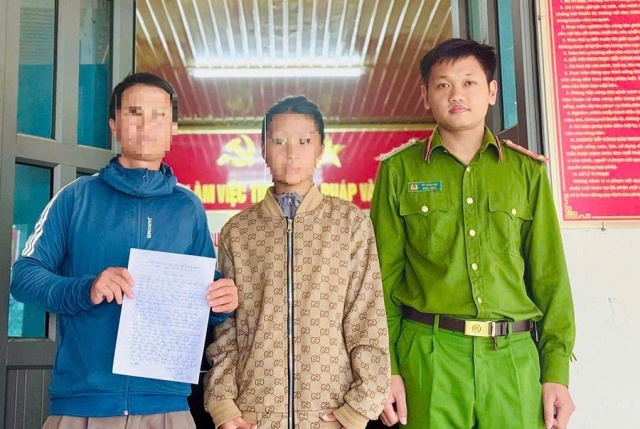 cong-an-giai-cuu-thieu-nu-karaoke