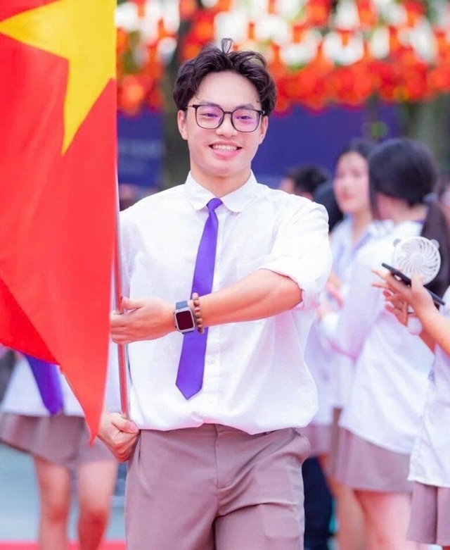 con-trai-nsnd-xuan-bac-3