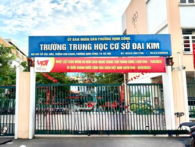 hoc-sinh-danh-co-giao-1