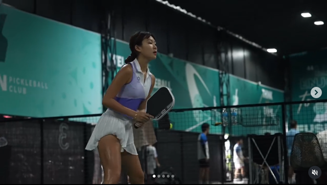 hot-girl-pickleball-5