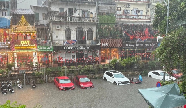 ha-noi-ngap-7