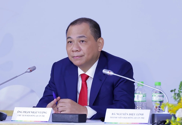 ty-phu-pham-nhat-vuong-4