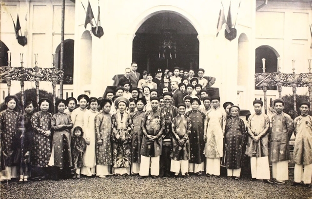 tong-doc-vi-van-dinh-4