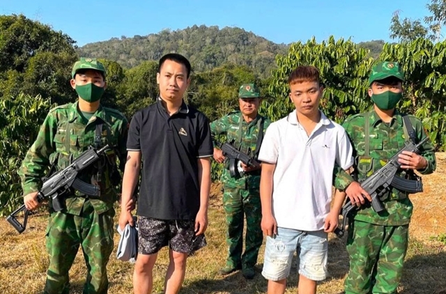 nhap-canh-trai-phep-1