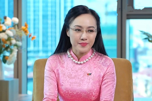 btv-hoai-anh-nghen-ngao-nhac-ve-thoi-su-19h-sau-khi-dung-dan-dat-185250908185336119 (1)