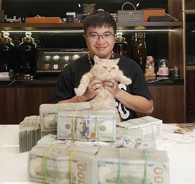 bong-hong-cua-mr-pips-mua-tram-can-vang-giau-giup-ban-trai-5135929