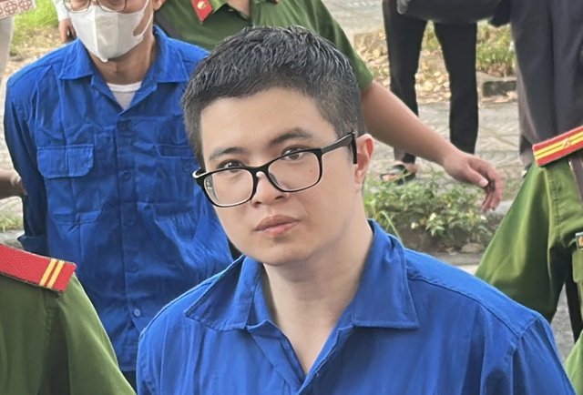 edit-shark-binh7-1793084540135547147541