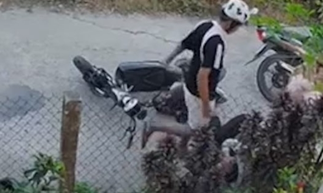 danh-nam-sinh-lop-9-2