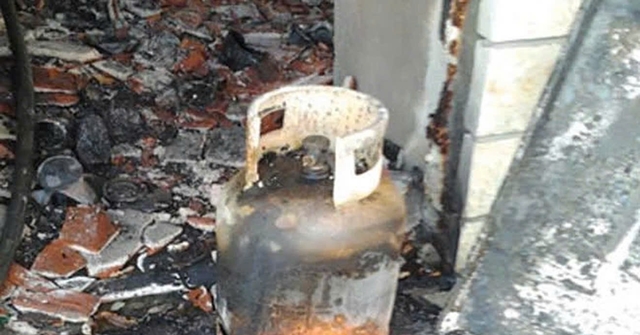 cha-tu-vong-con-trai-bi-thuong-s