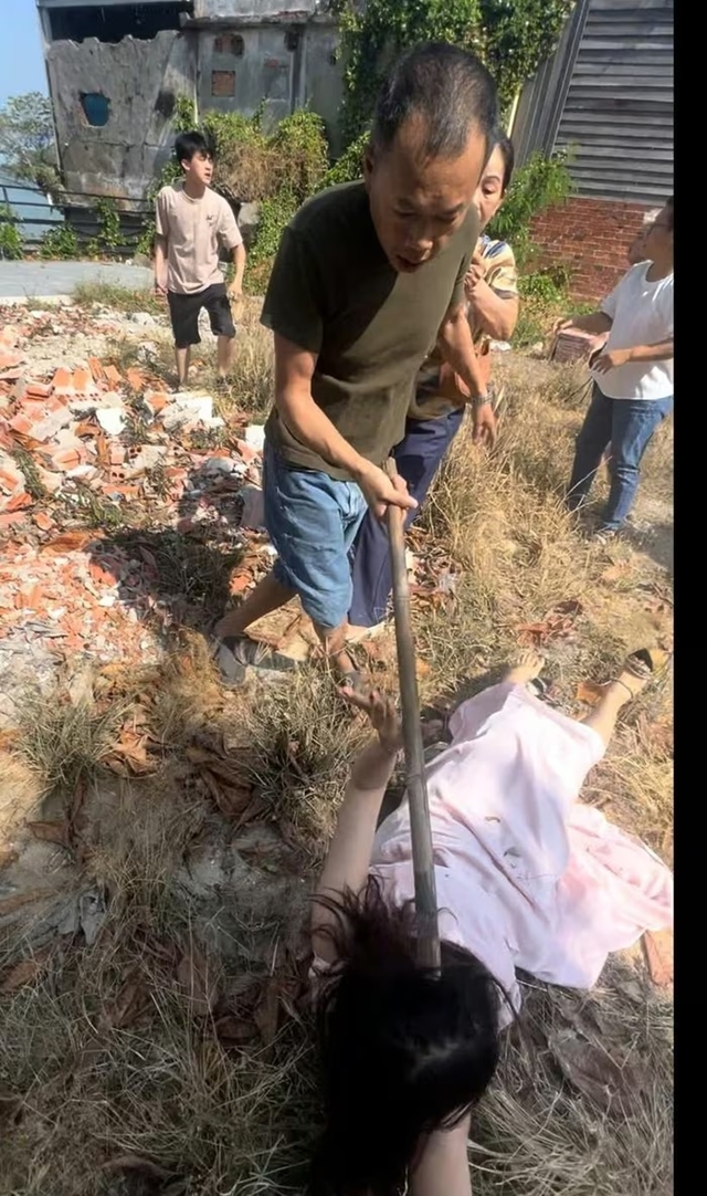 duoi-danh-du-khach-1