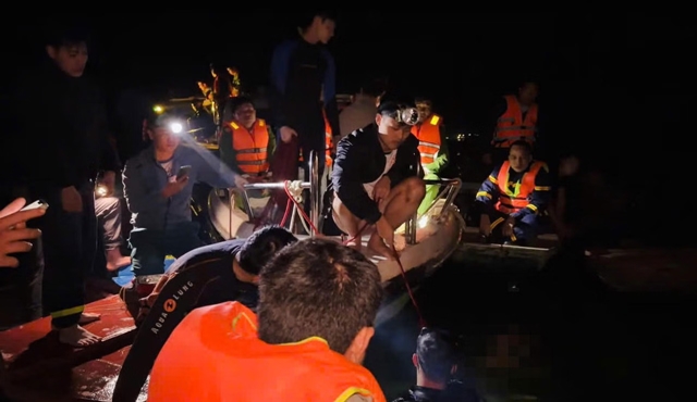 lat-tau-ho-thac-ba-5