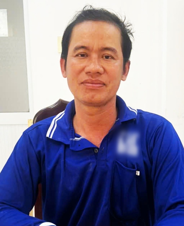 chong-dam-vo-truoc-mat-con-nho-3