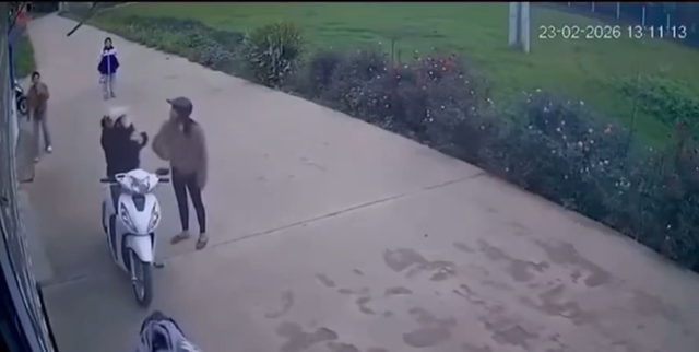 hai-co-gai-danh-nhau-1