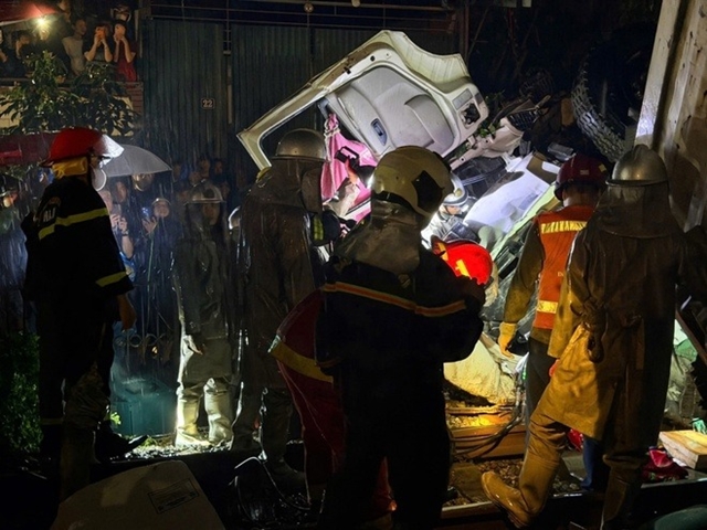 xe-tai-bi-tau-hoa-tong-2