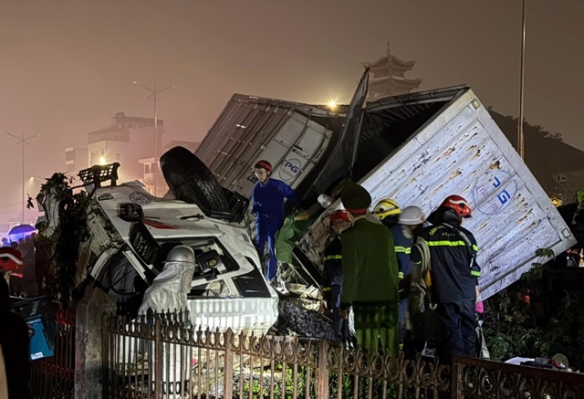 xe-tai-bi-tau-hoa-tong-5