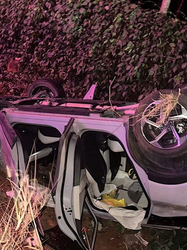 b3e130936cdb8585dcca-jpg-avif