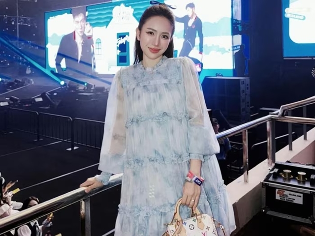 con-gai-minh-nhua-10