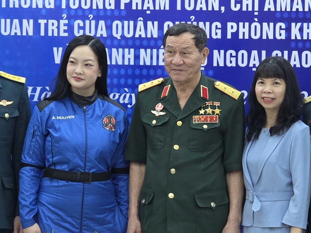 trung-tuong-pham-tuan-amanda-nguyen-2