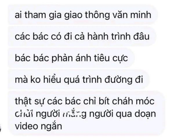 xe-ban-tai-chen-nga-xe-may-3