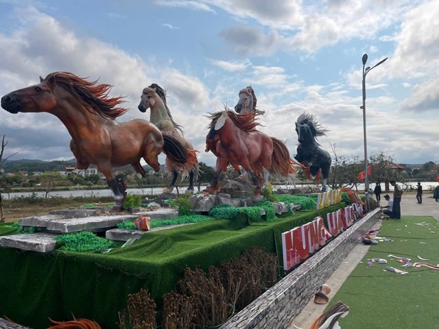 ngua-ma-dao-thanh-congvu-ngocjpg