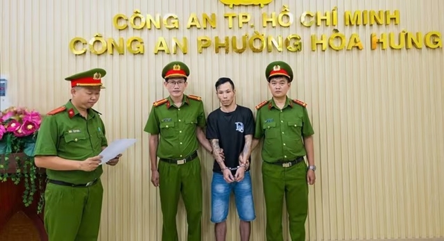 nhan-vien-quan-oc-danh-shipper-2