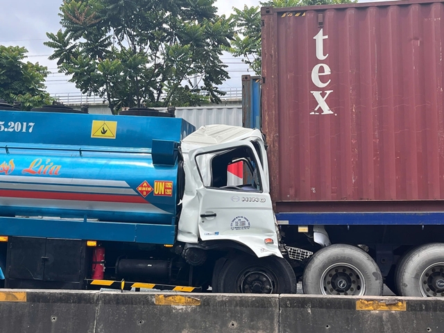 xe-bon-tong-container-3