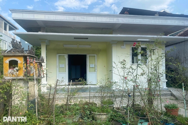 nguoi-dan-ong-bi-nhom-hoc-sinh-hanh-ha-1