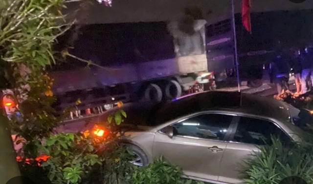 z7754490137068_f15ab3747bb182a225b77d534b06fbdf-1031