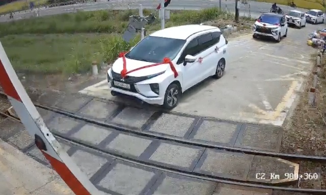 a-nh-chu-p-ma-n-hi-nh-lu-c-177-9587-2710-1777214363