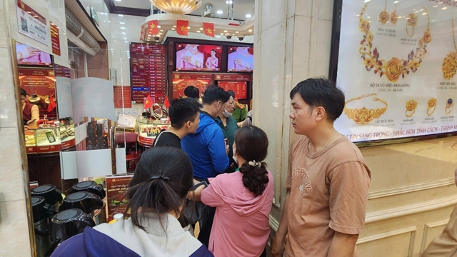 gia-vang-hom-nay-26-04-6-1311