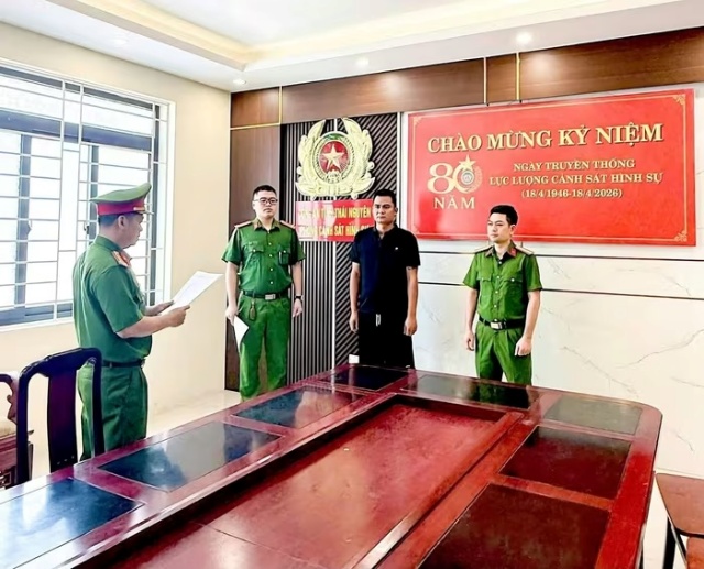 d8ebeb36327edb20826f-jpg