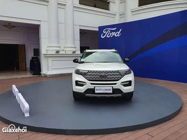gia-xe-ford-explorer-2022-limited-giaxehoi-vn-24