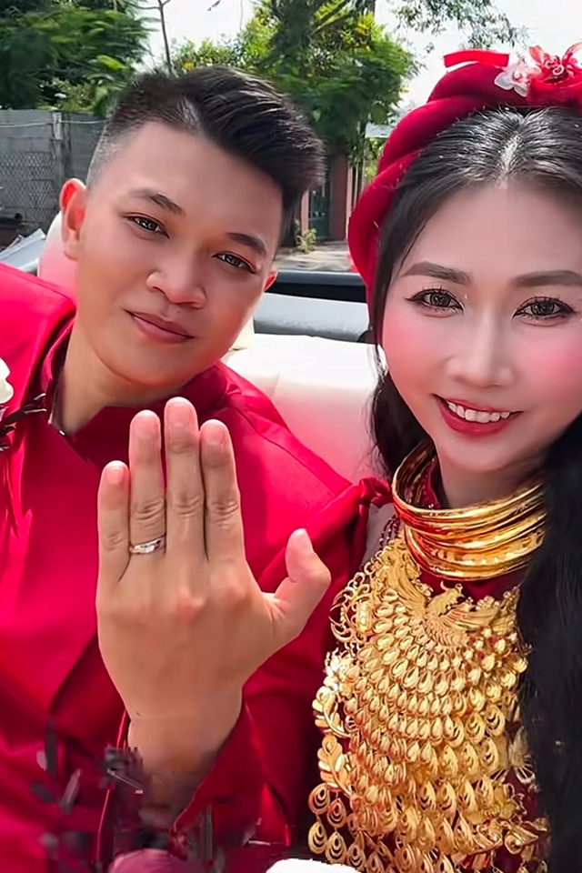 co_dau_hoa_cuoi_vang1
