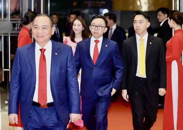 ty-phu-pham-nhat-vuong-con-trai-1779755505416-17797555065521904309621