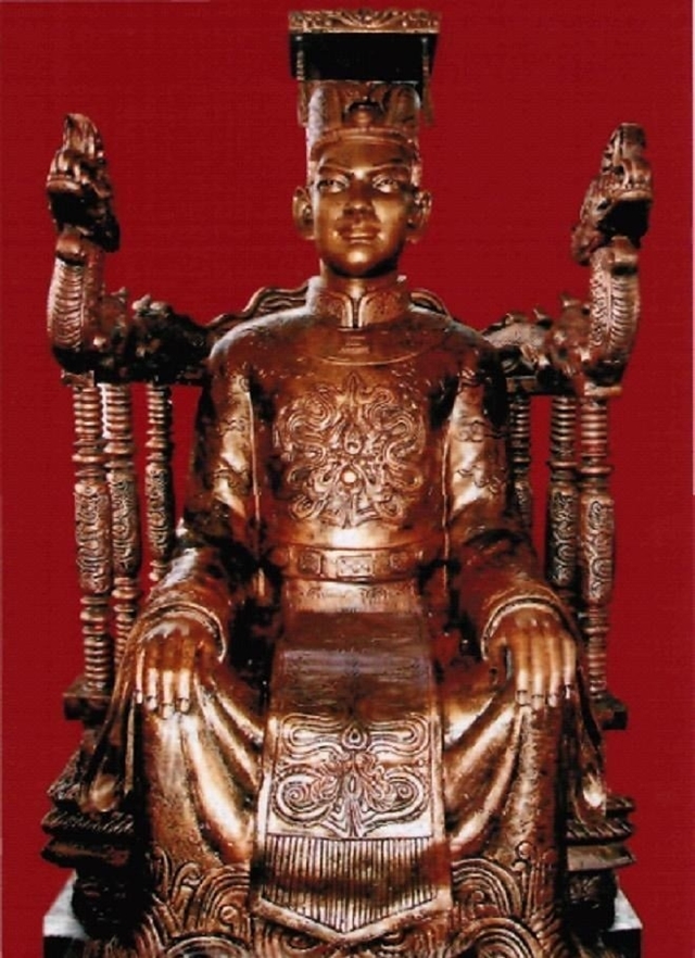 tran-du-tong-va-chuyen-di-choi-dem-ve-muon-mat-bao-dao-va-an-bau-7-154950-1618